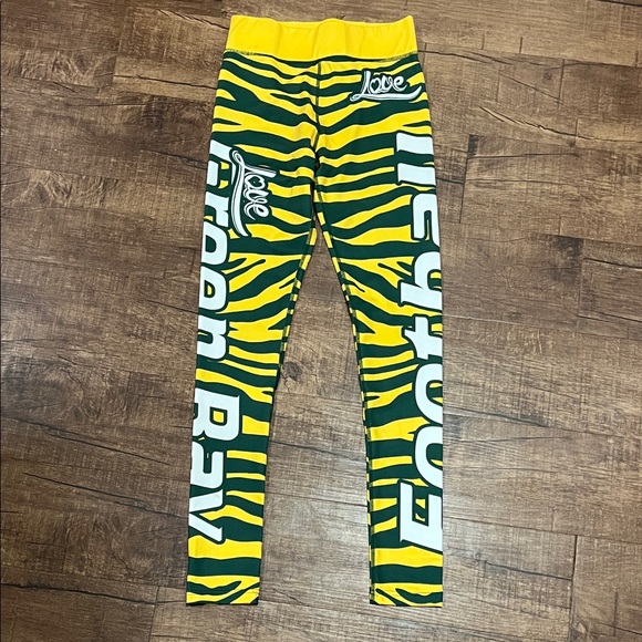 Xlusion Pants - Xlusion Vibrant Green and Yellow Green Bay Football Leggings Size S